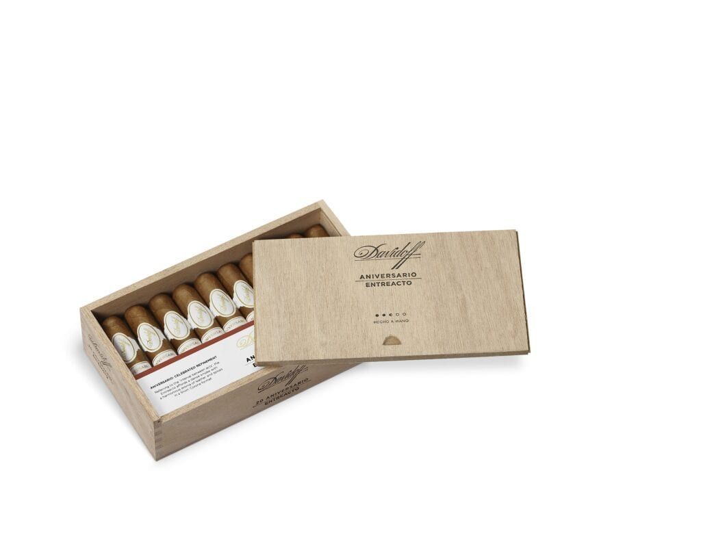 Davidoff Aniversario Entreacto Puro – 20’li Puro Premium Ahşap Kutu